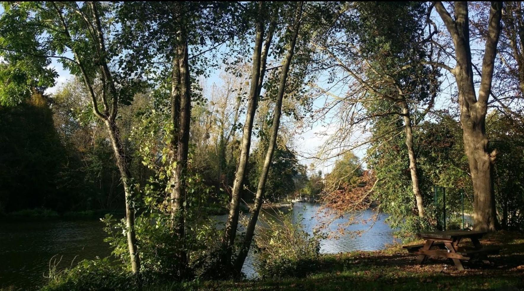 A La Vielle Halle Souppes-sur-Loing Esterno foto