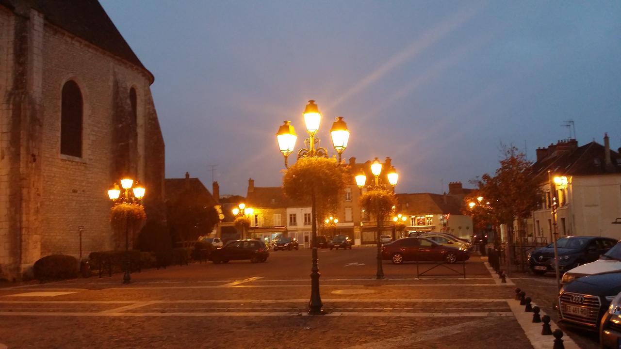 A La Vielle Halle Souppes-sur-Loing Esterno foto